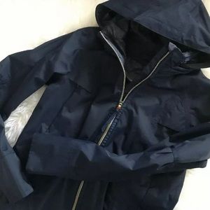 Lululemon Fo Drizzle rain coat